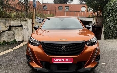 Peugeot 2008 II, 2023 год, 2 205 000 рублей, 2 фотография