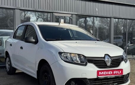 Renault Logan II, 2015 год, 870 000 рублей, 3 фотография