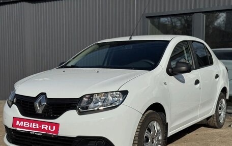 Renault Logan II, 2015 год, 870 000 рублей, 2 фотография
