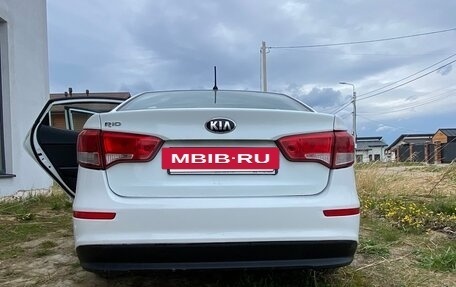 KIA Rio III рестайлинг, 2016 год, 780 000 рублей, 40 фотография