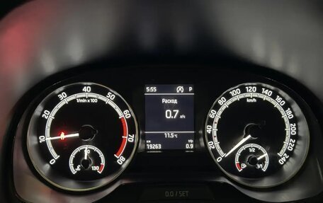 Skoda Fabia III, 2019 год, 1 700 000 рублей, 9 фотография