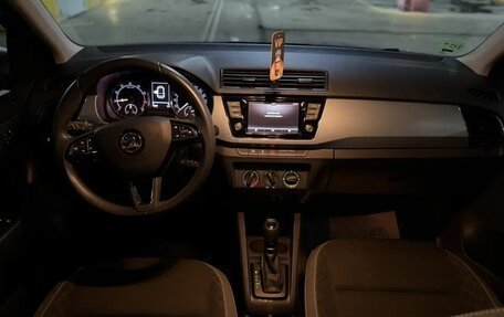 Skoda Fabia III, 2019 год, 1 700 000 рублей, 12 фотография