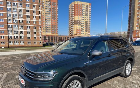 Volkswagen Tiguan II, 2019 год, 2 650 000 рублей, 4 фотография