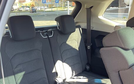 Volkswagen Tiguan II, 2019 год, 2 650 000 рублей, 14 фотография