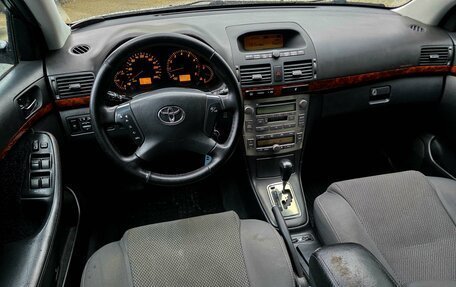 Toyota Avensis III рестайлинг, 2003 год, 810 000 рублей, 6 фотография