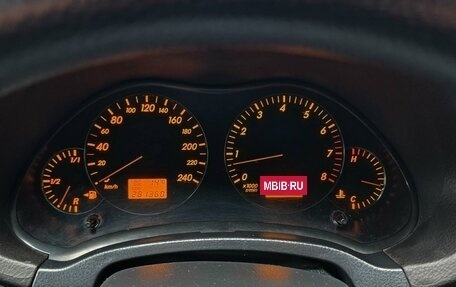 Toyota Avensis III рестайлинг, 2003 год, 810 000 рублей, 12 фотография