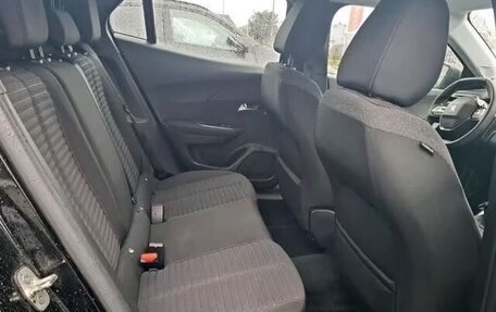 Peugeot 2008 II, 2022 год, 2 218 000 рублей, 7 фотография
