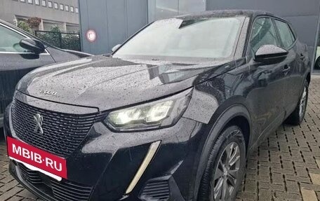 Peugeot 2008 II, 2022 год, 2 218 000 рублей, 2 фотография