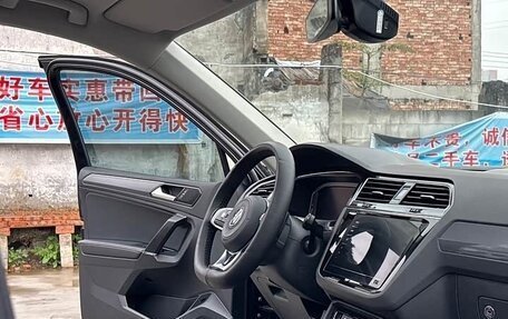 Volkswagen Tiguan II, 2021 год, 1 760 333 рублей, 9 фотография