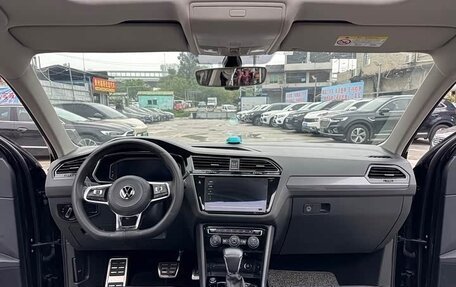 Volkswagen Tiguan II, 2021 год, 1 760 333 рублей, 11 фотография