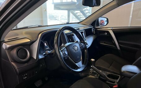 Toyota RAV4, 2018 год, 2 948 000 рублей, 23 фотография