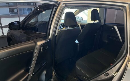 Toyota RAV4, 2018 год, 2 948 000 рублей, 24 фотография