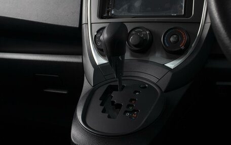 Toyota Ractis II, 2013 год, 1 090 000 рублей, 12 фотография