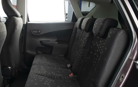 Toyota Ractis II, 2013 год, 1 090 000 рублей, 8 фотография
