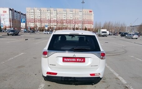 Mitsubishi Outlander III рестайлинг 3, 2012 год, 1 300 000 рублей, 1 фотография