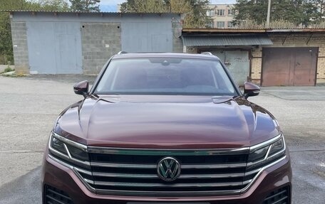 Volkswagen Touareg III, 2018 год, 5 500 000 рублей, 1 фотография