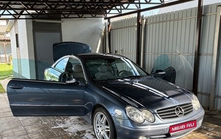 Mercedes-Benz CLK-Класс, 2005 год, 2 200 000 рублей, 1 фотография