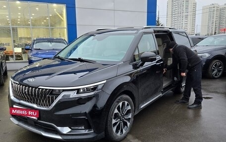 KIA Carnival, 2021 год, 4 300 000 рублей, 28 фотография