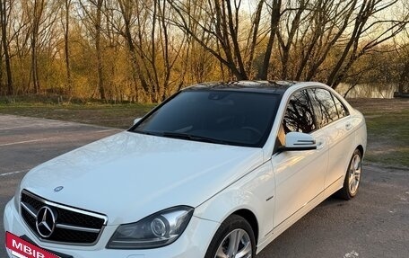 Mercedes-Benz C-Класс, 2011 год, 1 750 000 рублей, 2 фотография