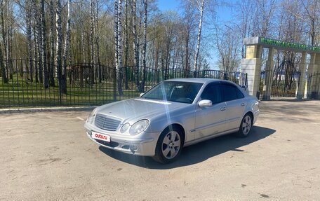 Mercedes-Benz E-Класс, 2003 год, 599 000 рублей, 3 фотография