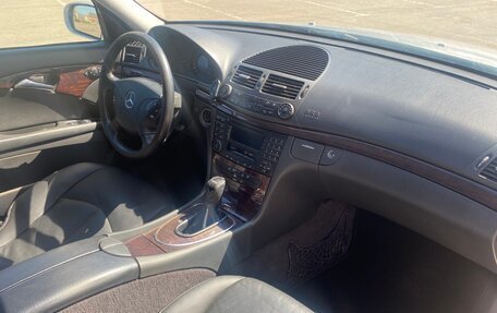 Mercedes-Benz E-Класс, 2003 год, 599 000 рублей, 10 фотография