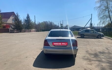 Mercedes-Benz E-Класс, 2003 год, 599 000 рублей, 6 фотография