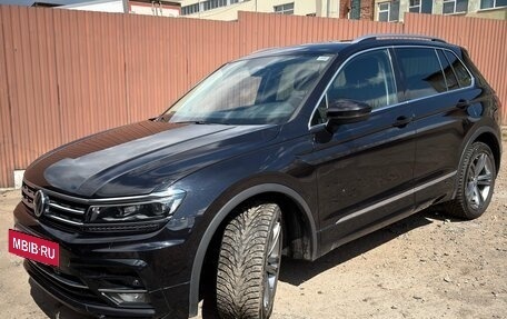 Volkswagen Tiguan II, 2018 год, 3 200 000 рублей, 2 фотография