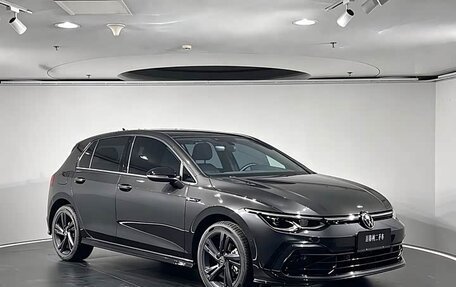 Volkswagen Golf VIII, 2022 год, 2 100 000 рублей, 2 фотография