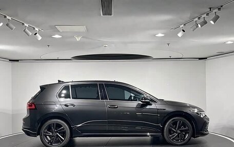 Volkswagen Golf VIII, 2022 год, 2 100 000 рублей, 5 фотография