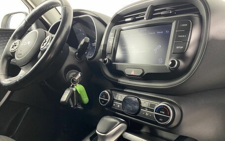 KIA Soul III, 2021 год, 1 985 000 рублей, 24 фотография