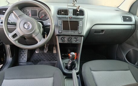 Volkswagen Polo VI (EU Market), 2015 год, 730 000 рублей, 11 фотография