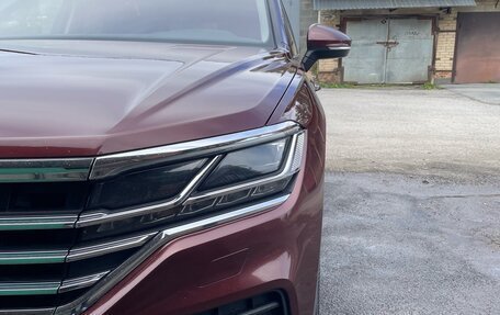 Volkswagen Touareg III, 2018 год, 5 500 000 рублей, 10 фотография