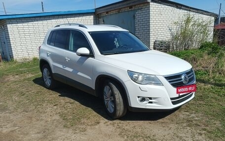 Volkswagen Tiguan I, 2011 год, 1 000 000 рублей, 2 фотография