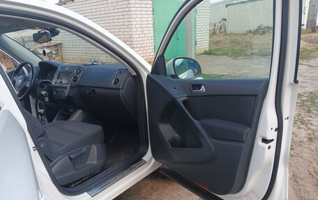Volkswagen Tiguan I, 2011 год, 1 000 000 рублей, 26 фотография