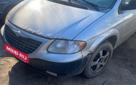 Chrysler Voyager IV, 2002 год, 250 000 рублей, 2 фотография