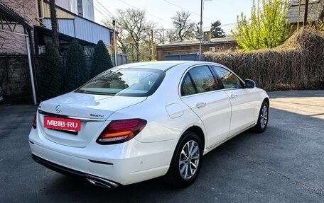 Mercedes-Benz E-Класс, 2017 год, 3 500 000 рублей, 5 фотография