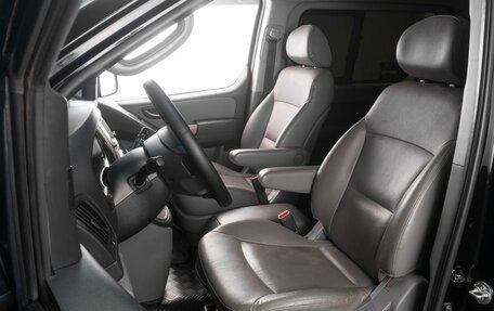 Hyundai Grand Starex Grand Starex I рестайлинг 2, 2014 год, 2 139 000 рублей, 11 фотография