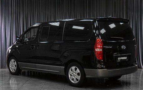 Hyundai Grand Starex Grand Starex I рестайлинг 2, 2014 год, 2 139 000 рублей, 2 фотография
