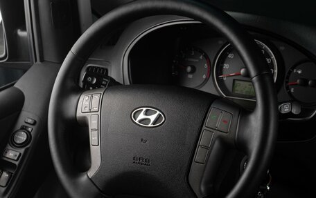 Hyundai Grand Starex Grand Starex I рестайлинг 2, 2014 год, 2 139 000 рублей, 21 фотография