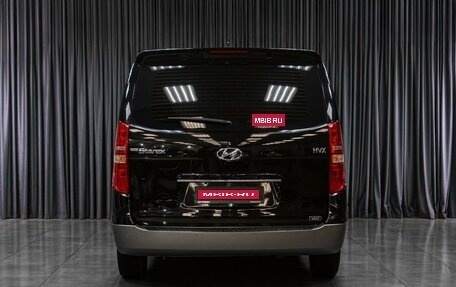 Hyundai Grand Starex Grand Starex I рестайлинг 2, 2014 год, 2 139 000 рублей, 4 фотография