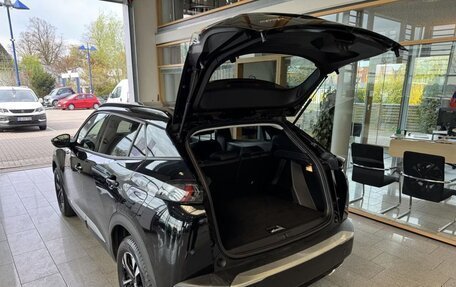 Peugeot 2008 II, 2023 год, 2 417 000 рублей, 9 фотография