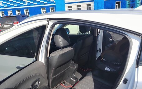 Honda Vezel, 2014 год, 1 400 000 рублей, 19 фотография