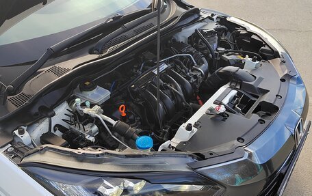 Honda Vezel, 2014 год, 1 400 000 рублей, 20 фотография