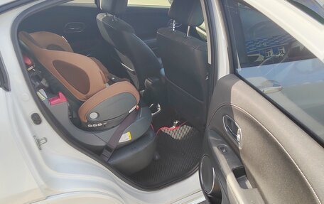 Honda Vezel, 2014 год, 1 400 000 рублей, 18 фотография