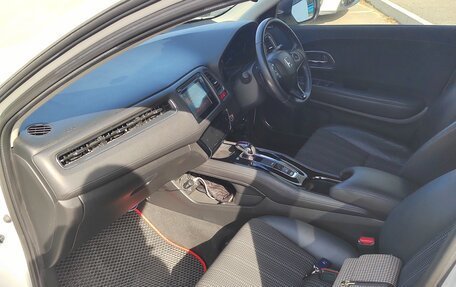 Honda Vezel, 2014 год, 1 400 000 рублей, 32 фотография