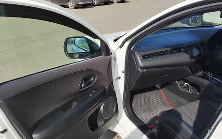 Honda Vezel, 2014 год, 1 400 000 рублей, 38 фотография