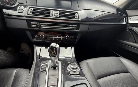 BMW 5 серия, 2015 год, 2 280 000 рублей, 10 фотография