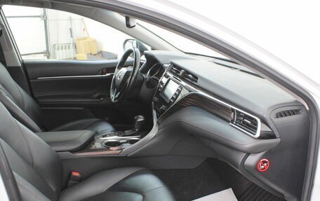 Toyota Camry, 2019 год, 2 790 000 рублей, 8 фотография