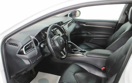 Toyota Camry, 2019 год, 2 790 000 рублей, 14 фотография