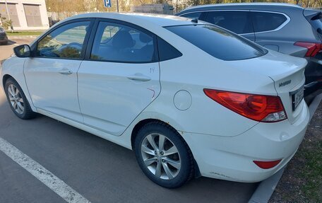 Hyundai Solaris II рестайлинг, 2011 год, 660 000 рублей, 4 фотография
